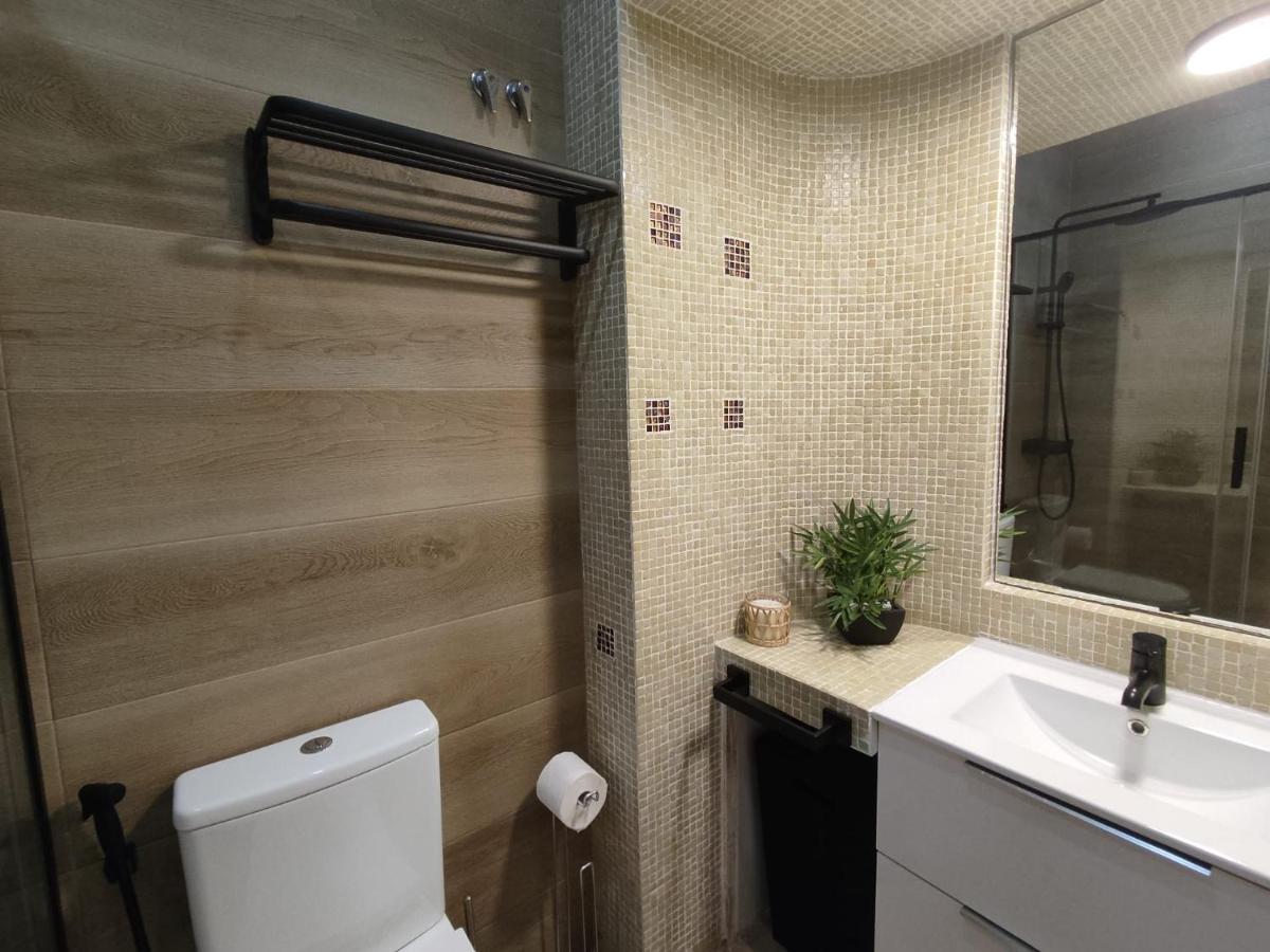 T1 Rosa Dos Ventos, A/C & Terrace - Casas & Papeis Apartman Armação de Pêra Kültér fotó